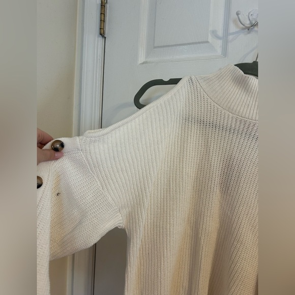 {GUESS} Cold Shoulder Sweater NWT - Picture 2 of 7